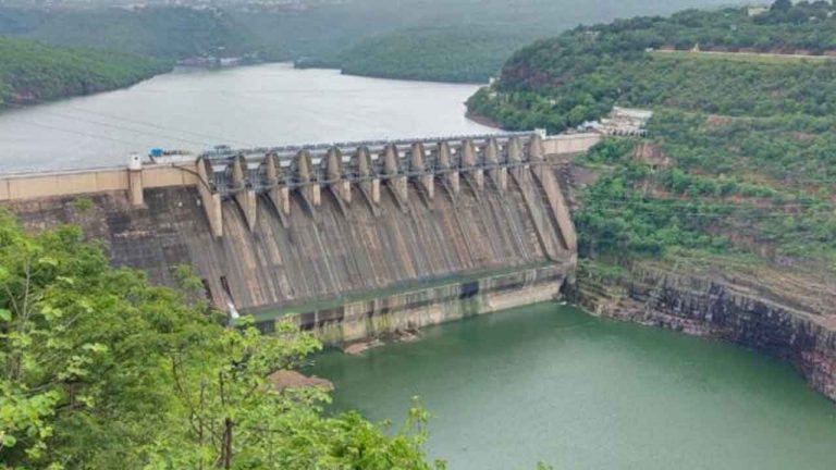 Projects Gates Closed: శ్రీశైలం, నాగార్జున సాగర్‌ జలాశయాల గేట్లు మూసివేత