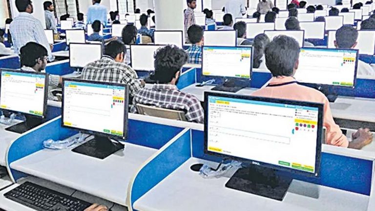 TG DSC Exams: నేడే తెలంగాణ డీఎస్సీ పరీక్షలు.. 10నిమిషాల ముందే పరీక్షా కేంద్రాల్లోకి అనుమతి..