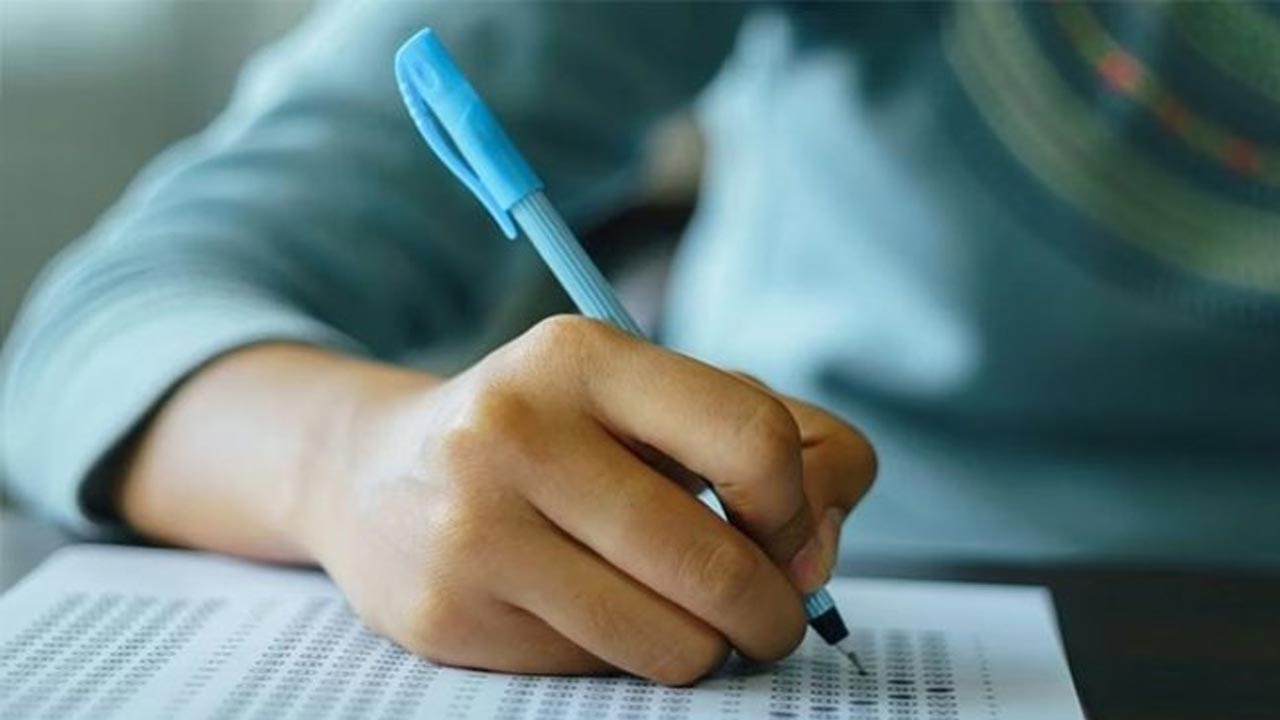 Telangana: షెడ్యూల్ ప్రకారమే తెలంగాణ డీఎస్సీ పరీక్షలు