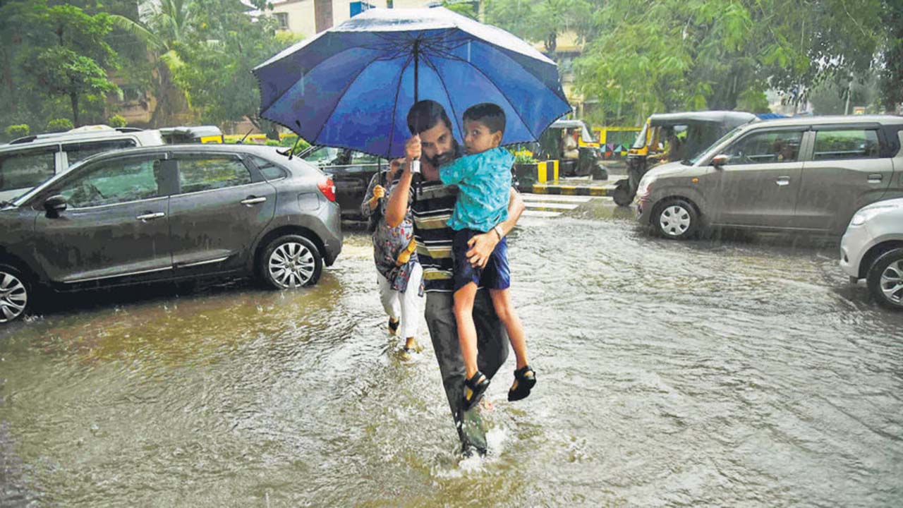 Weather Report: తెలంగాణకు ఆరెంజ్ అలర్ట్.. ఈ నెల 25 వరకు వర్షాలు