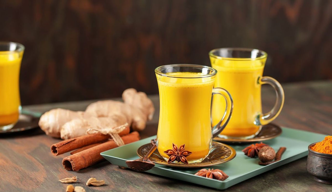 Turmeric Milk : రోజూ పసుపు పాలు తాగడం వల్ల ఇన్ని ఆరోగ్య ప్రయోజనాలా.. మీరు ట్రై చేయండి..