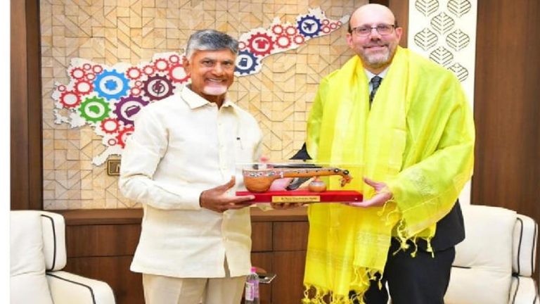 AP CM: సీఎం చంద్రబాబుతో అమెరికాకు చెందిన ఆర్థికవేత్త భేటీ..!