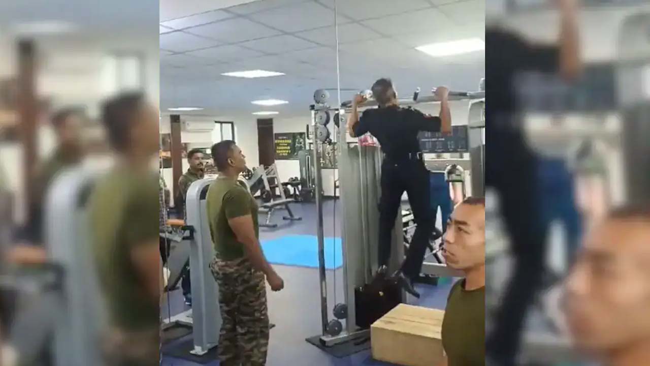 Video: 56 ఏళ్ల వయసులో ఆర్మీ మాజీ మేజర్ ఏం చేశారంటే..!