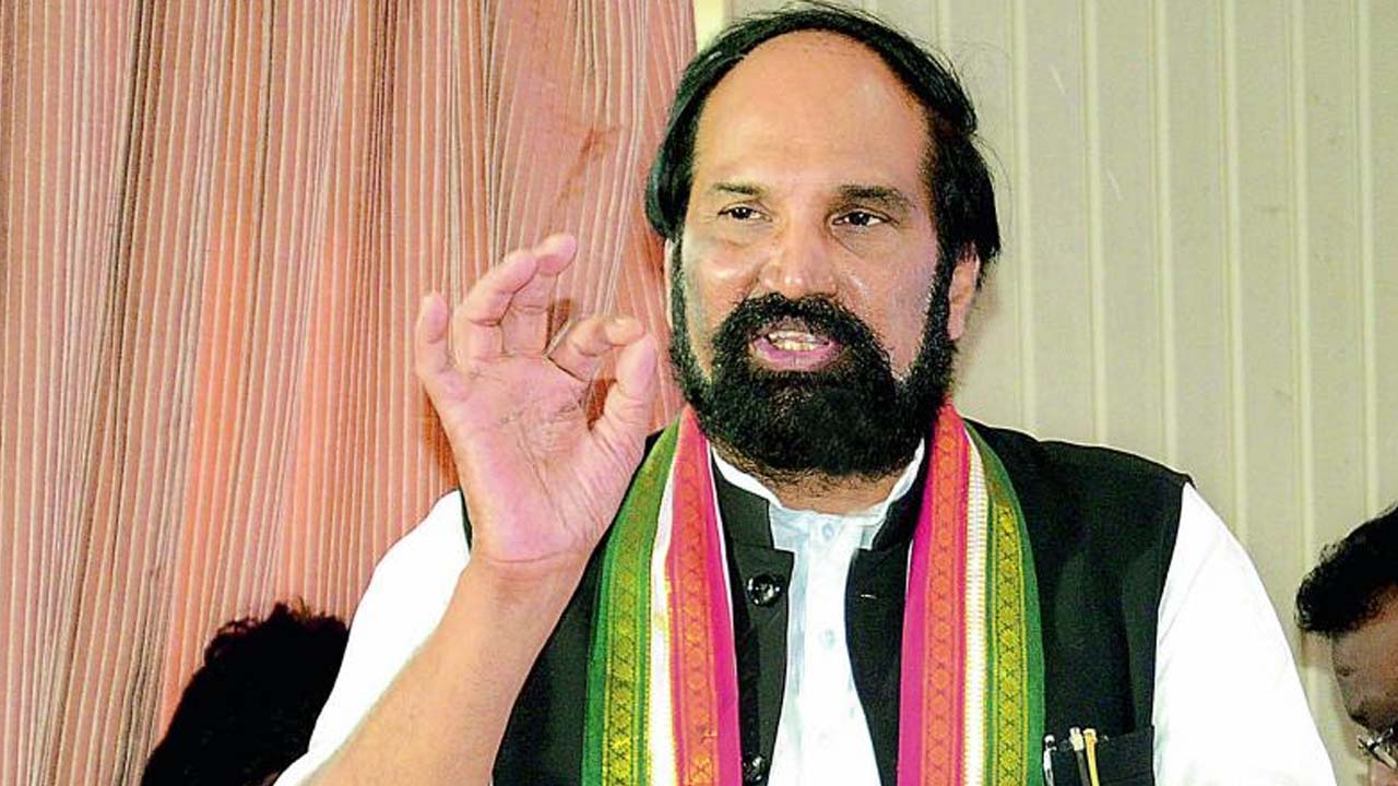 Uttam Kumar Reddy: సిడబ్ల్యూసి ఛైర్మన్‌తో మంత్రి భేటీ.. నీటి ప్రాజెక్టులపై కీలక సమావేశం.!