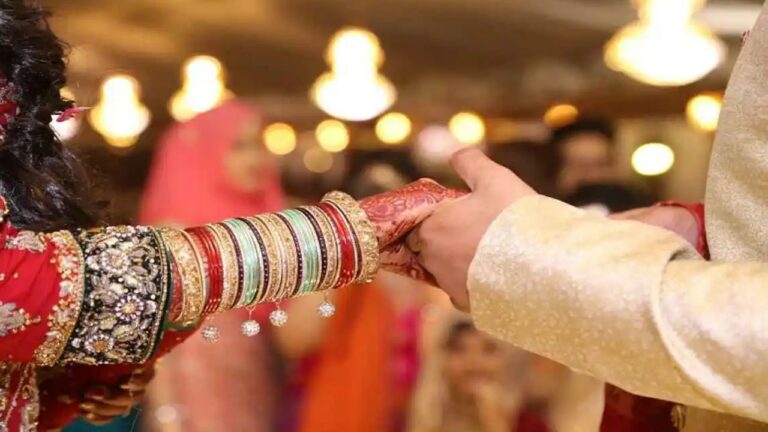 Uttar Pradesh: పెళ్లికి అంతా సిద్ధం.. ఇంతలోనే వధువు తల్లితో లేచిపోయిన వరుడి తండ్రి!