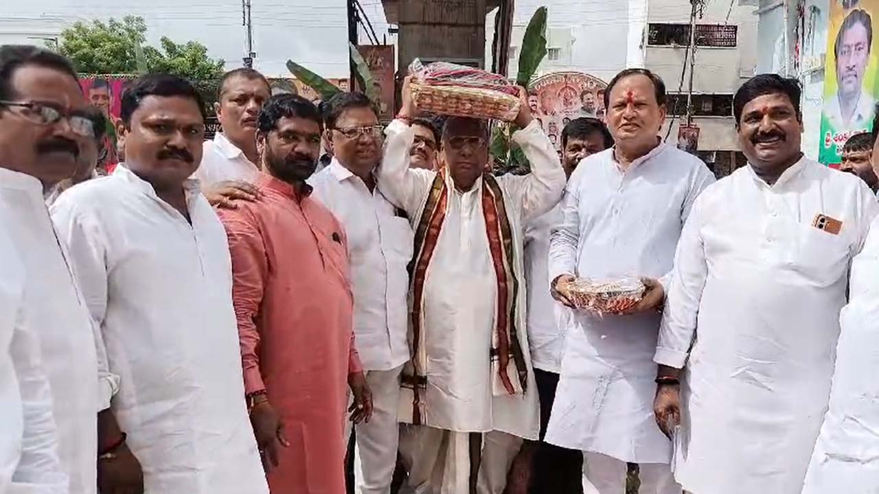 V. Hanumantha Rao: రేవంత్ రెడ్డి తన నిర్ణయాన్ని మార్చుకోవాలి.. కుల గణన పై హనుమంతరావు