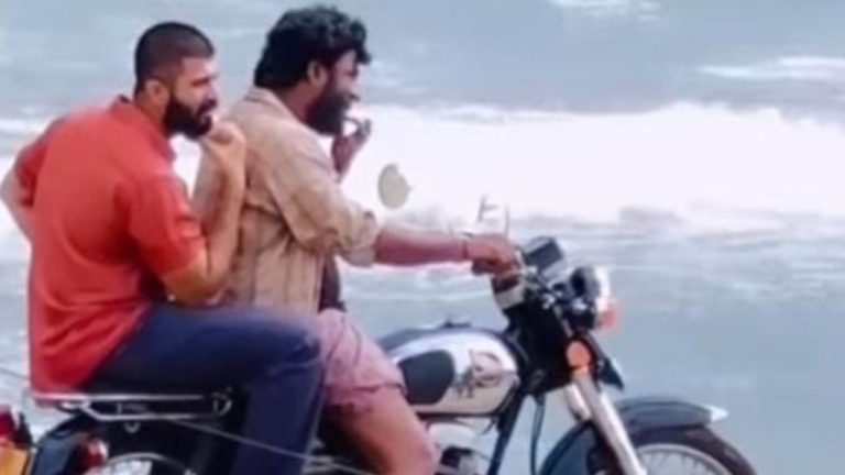 Vijay Devarakonda Photo: ఎలా ఉండే వాడు, ఎలా అయ్యాడు.. విజయ్ దేవరకొండను గుర్తుపట్టడం కష్టమే!