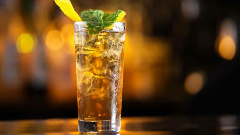 Alcohol: ఆల్కహాల్‌, ఎనర్జీ డ్రింక్‌ కలిపి తాగితే అంతే సంగతి.. అధ్యయనంలో కీలక విషయాలు..