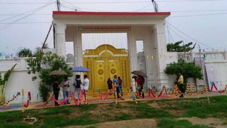 Bhole Baba: ఫైవ్ స్టార్‌ హోటల్‌ను తలపించేలా భోలే బాబా ఆశ్రమం.. బాబాకు అన్ని కోట్ల ఆస్తులా?