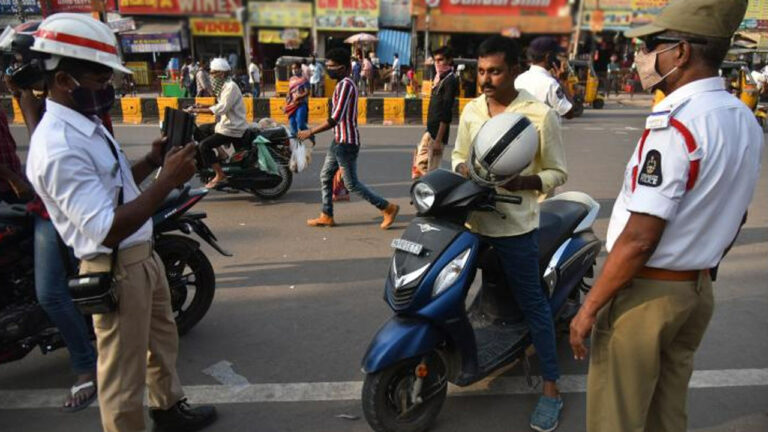 Special Drive : ఆదిలాబాద్ జిల్లా కేంద్రంలో పోలీసుల స్పెషల్ డ్రైవ్