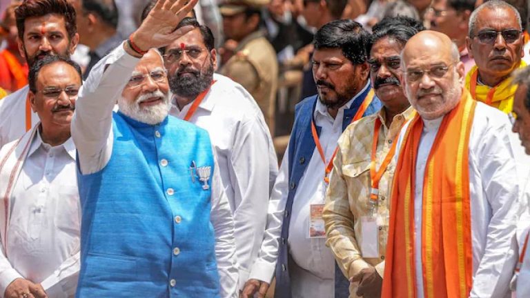 UP BJP: యూపీ బీజేపీలో భారీ కదుపు.. రాజీనామాకు సిద్ధమైన బీజేపీ రాష్ట్ర అధ్యక్షుడు..