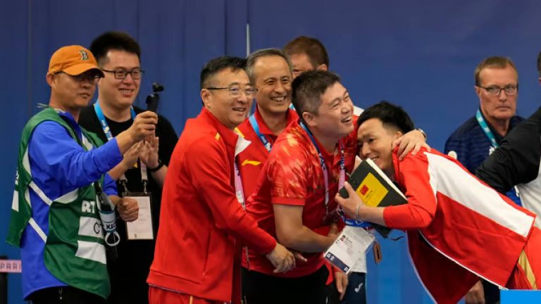 Paris Olympics 2024: తొలి బంగారు పతకం కొట్టేసిన డ్రాగన్..ఏ ఆటలో అంటే..?