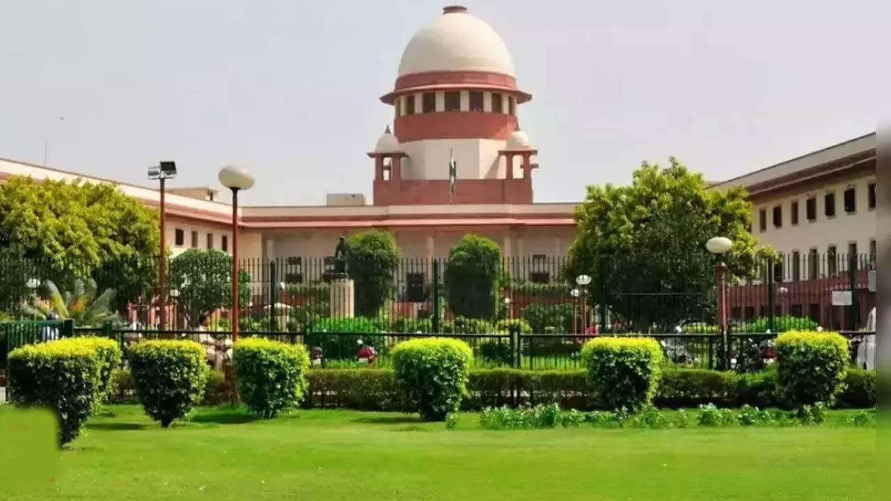 NEET: నీట్ రద్దు చేయొద్దు.. సుప్రీంకోర్టుకు ర్యాంకర్ల వినతి