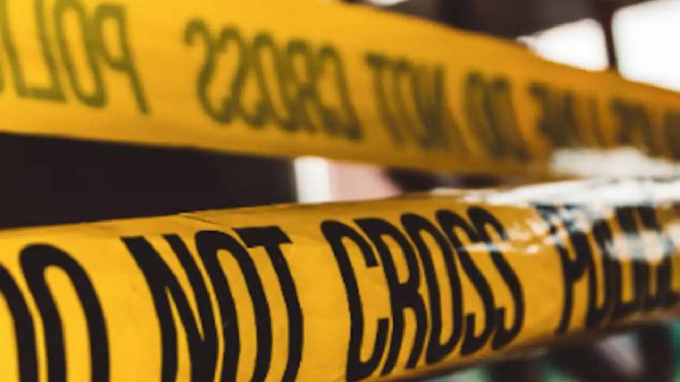 Lover Kills Family: ప్రేమోన్మాది ఘాతుకం.. తండ్రితో సహా ఇద్దరు కూతుళ్ల హత్య..