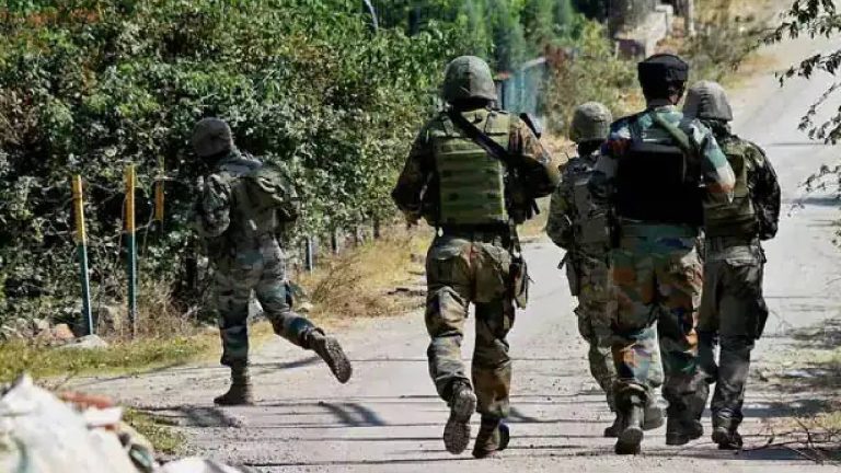 Jammu Kashmir: జమ్మూ కశ్మీర్‌లో ఎన్‌కౌంటర్‌.. లష్కరే తోయిబా టాప్‌ కమాండర్‌ ఖతం..