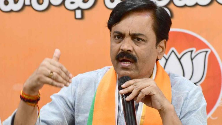 GVL Narasimha Rao: జీవీఎల్‌ హాట్‌కామెంట్స్.. కళ్లలో నిప్పులు పోసుకుంటున్నారు..!
