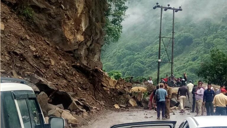 Heavy rainfall: హిమాచల్‌ప్రదేశ్‌లో అతి భారీ వర్షాలు.. 115 రోడ్లు మూసివేత