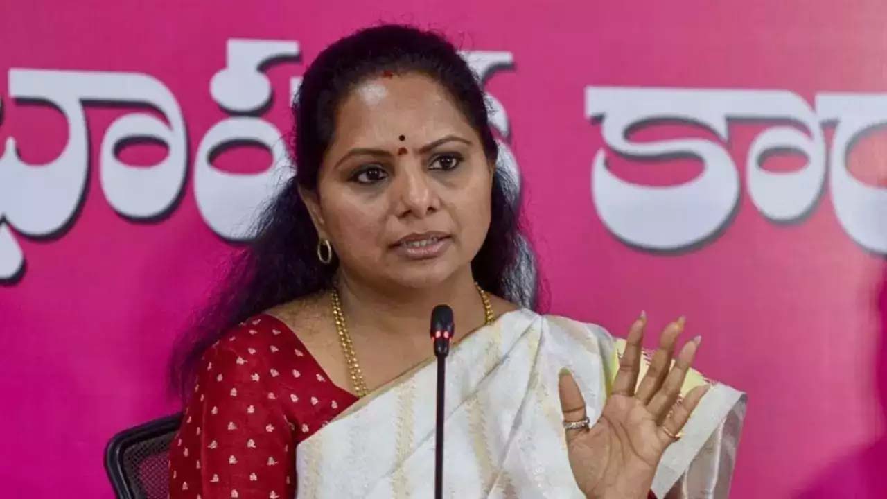 Kavitha: ఢిల్లీ హైకోర్టులో చుక్కెదురు.. బెయిల్ పిటిషన్లు తిరస్కరణ