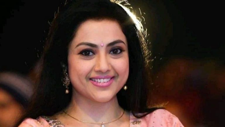 Meena : విడాకులు తీసుకున్న వాళ్లందరితో నాకు పెళ్లి చేసేశారు..