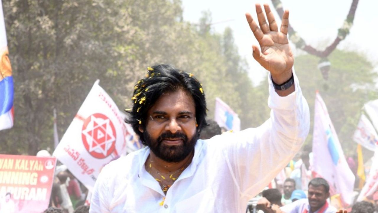 Pawan Kalyan: పిఠాపురంలో స్థలం కొన్న పవన్‌ కల్యాణ్‌..  ఇల్లు కట్టుకునేందుకు సన్నాహాలు!