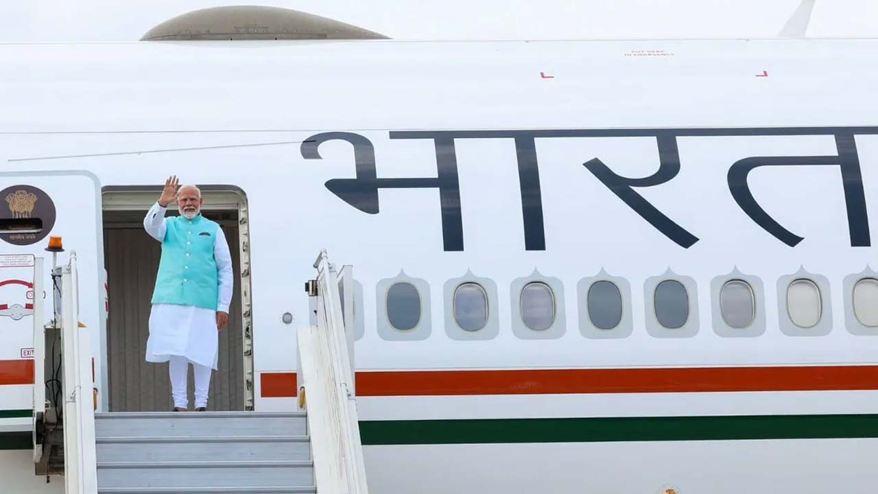 PM Modi: రష్యా చేరుకున్న ప్రధాని మోడీ.. ఘనస్వాగతం