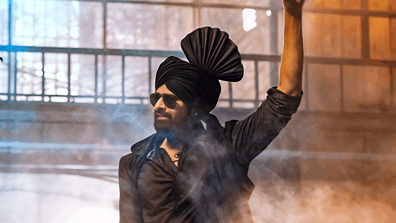 Prabhas: 	ఇది కదా క్రేజ్ అంటే.. జపాన్ నుంచి కల్కి చూడ్డానికి హైదరాబాదొచ్చారు!