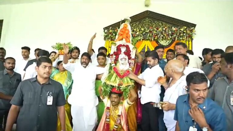 Nalla Pochamma Bonalu: ప్రజాభవన్‌లో బోనాల సందడి.. నల్ల పోచమ్మ ఉత్సవాల్లో సీఎం రేవంత్‌రెడ్డి
