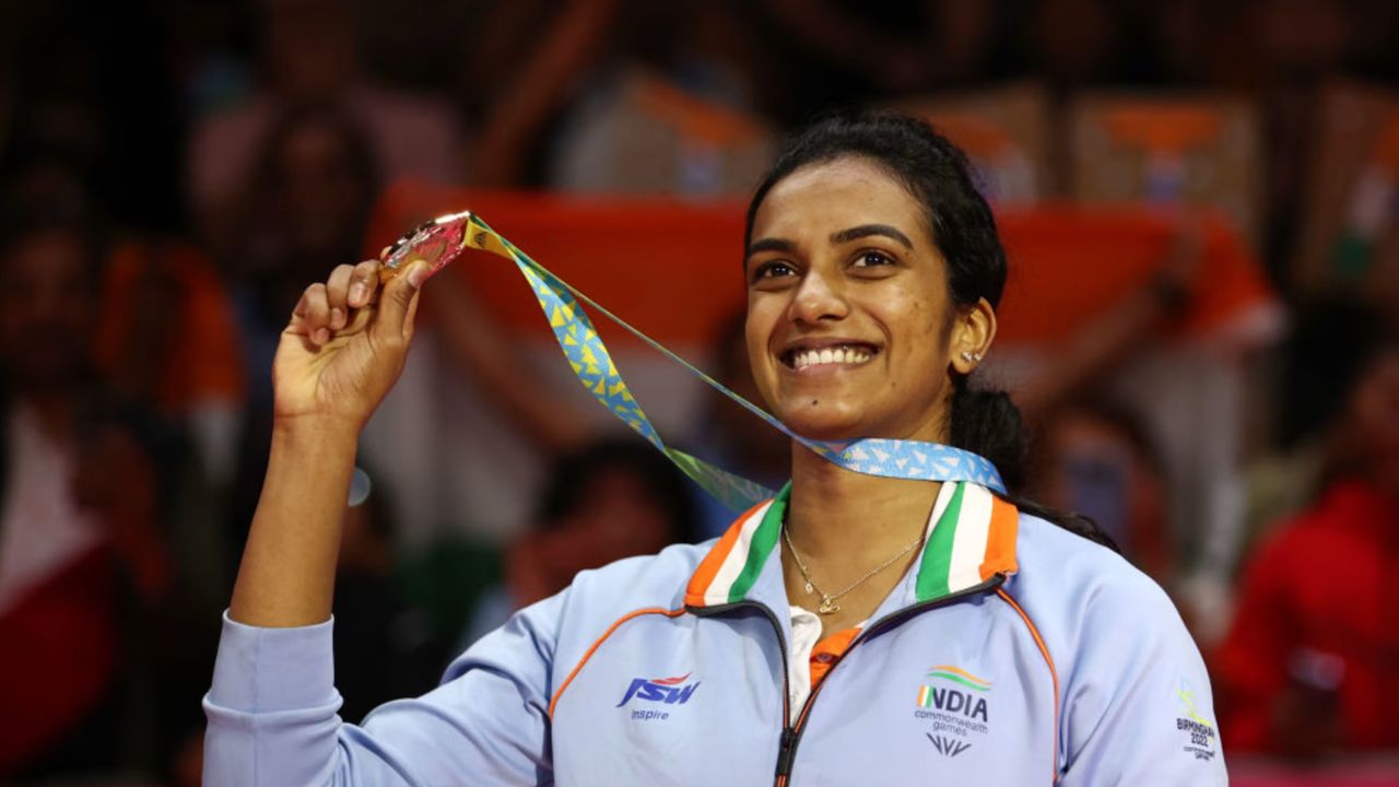PV Sindhu: మరోసారి పతాకధారిగా పీవీ సింధు!