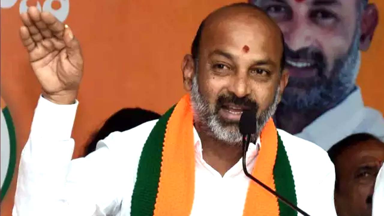 Bandi Sanjay : మహిళలు, చిన్నారుల భద్రత కోసం రూ.13,412 కోట్లు ఖర్చు