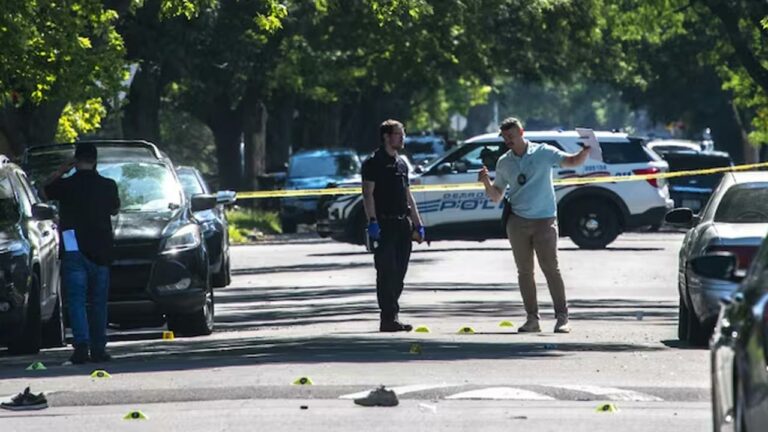 US Shooting: అమెరికాలో దారుణం.. కాల్పుల్లో ఇద్దరు మృతి, 19 మందికి గాయాలు