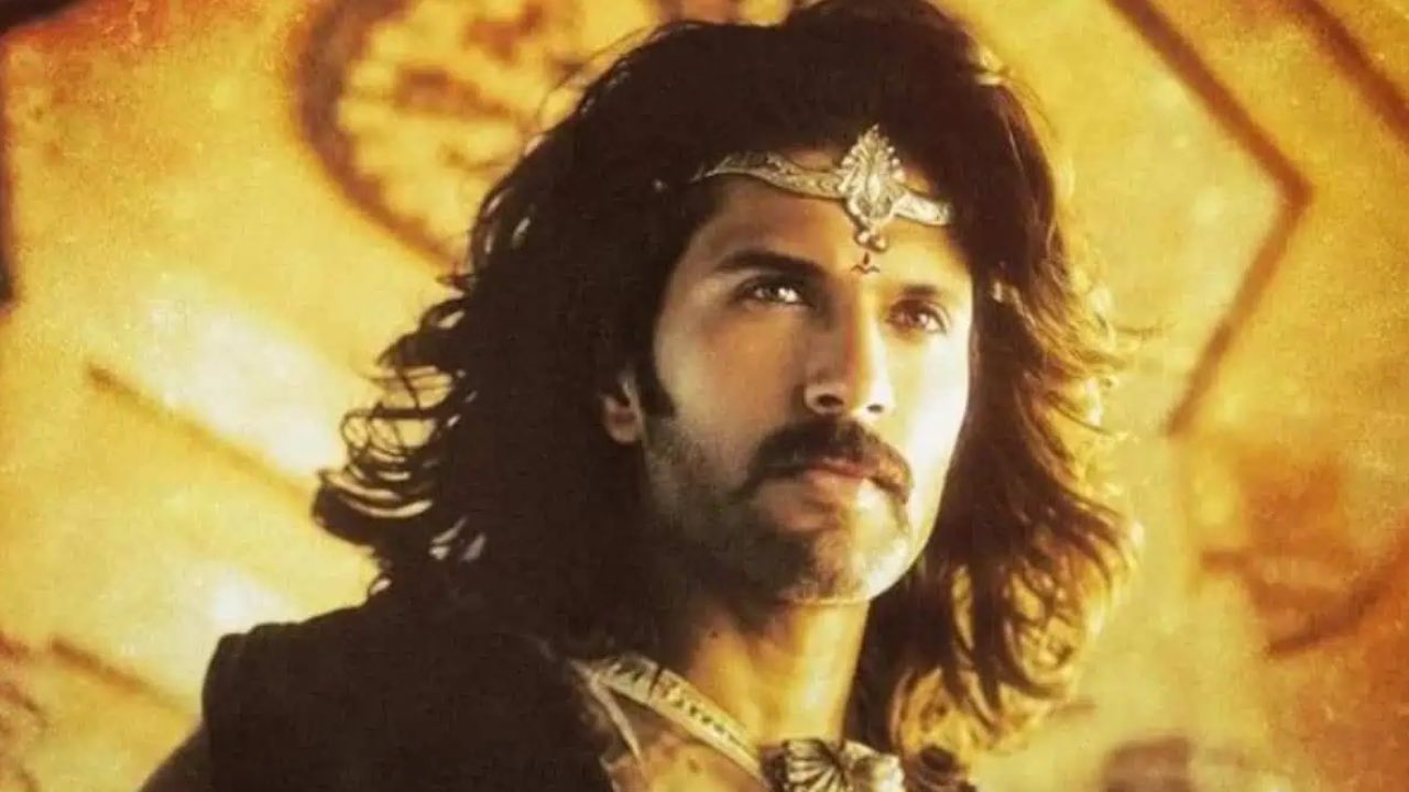 Kalki 2898 AD: విజయ్ ను అలా చూపిస్తూ పోస్టర్ రిలీజ్ చేసిన కల్కి టీమ్