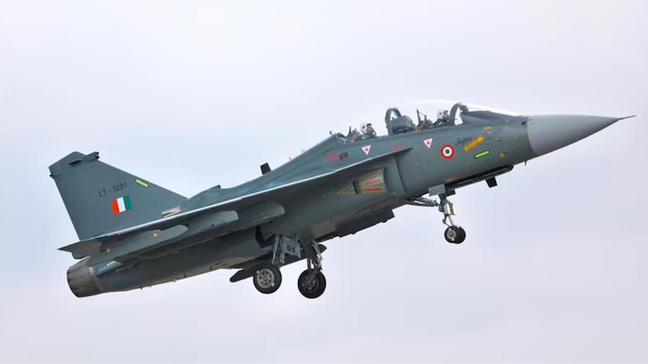 India’s fighter Aircraft: భారత్‌ వైపు దూసుకొచ్చిన బంగ్లాదేశ్‌ ఎయిర్‌క్రాఫ్ట్‌.. వెంటనే గాల్లోకి యుద్ధ విమానం..!