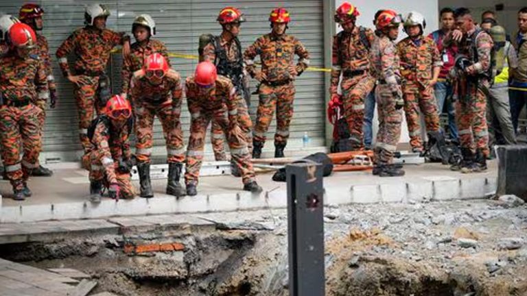 Malaysia: కౌలాలంపూర్‌లో డ్రైనేజీలో పడి ఏపీ మహిళ గల్లంతు..