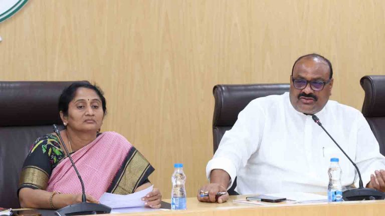 Amaravathi: రాష్ట్రంలోని పత్తినంతా కొనుగోలు చేయాలి.. కేంద్రానికి మంత్రులు లేఖ