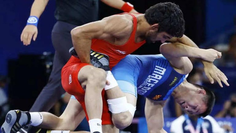Paris Olympics 2024: సెమీస్‌కి చేరిన భారత రెజ్లర్ అమన్ సెహ్రావత్..