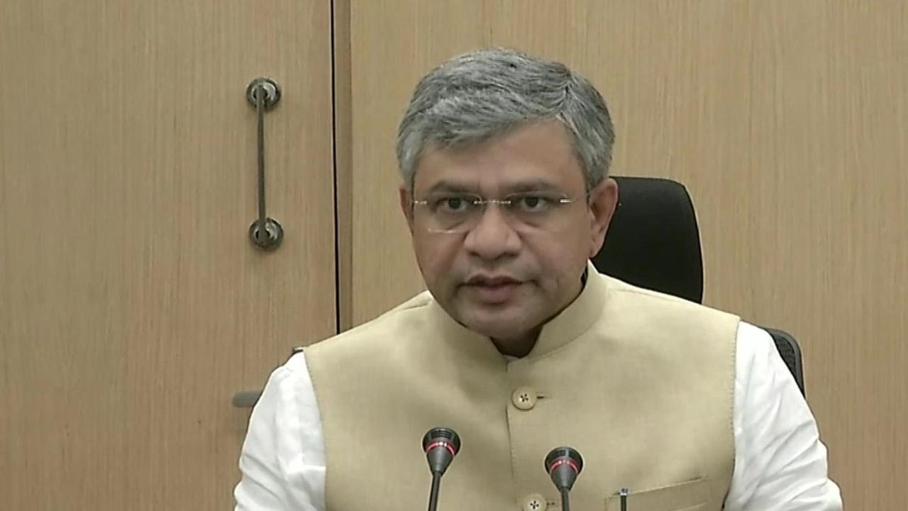 Cabinet Decisions: ప్రభుత్వ ఉద్యోగులకు కొత్త పెన్షన్ స్కీమ్‌.. కేంద్ర సర్కార్ కీలక నిర్ణయం