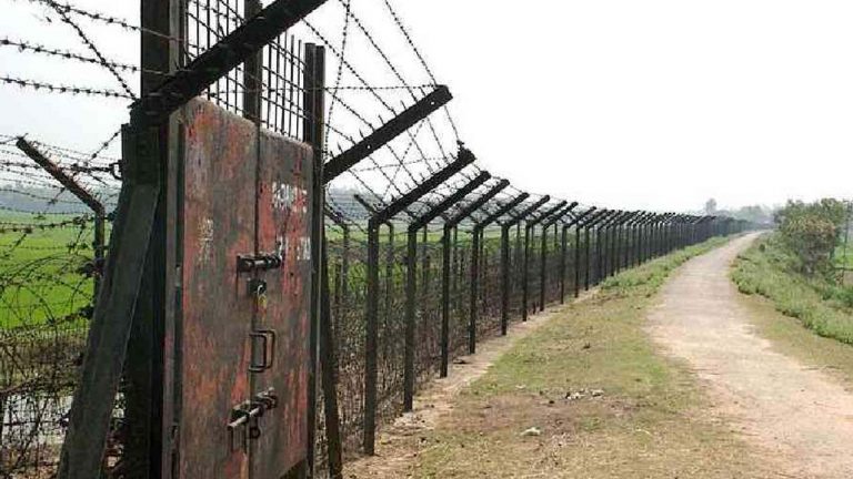 Bangladesh protests: భారత సైన్యం అప్రమత్తం.. సరిహద్దుల్లో హైఅలర్ట్