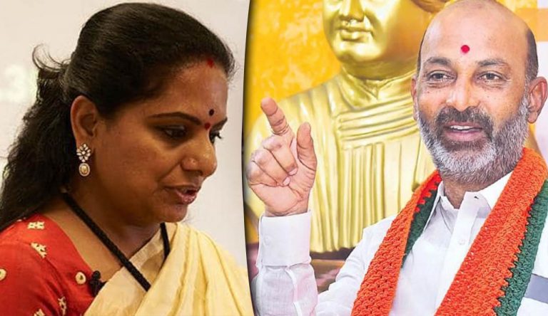 Bandi Sanjay: సిసోడియాకి మేం బెయిల్ ఇచ్చామా..? కవితకు ఇవ్వడానికి..