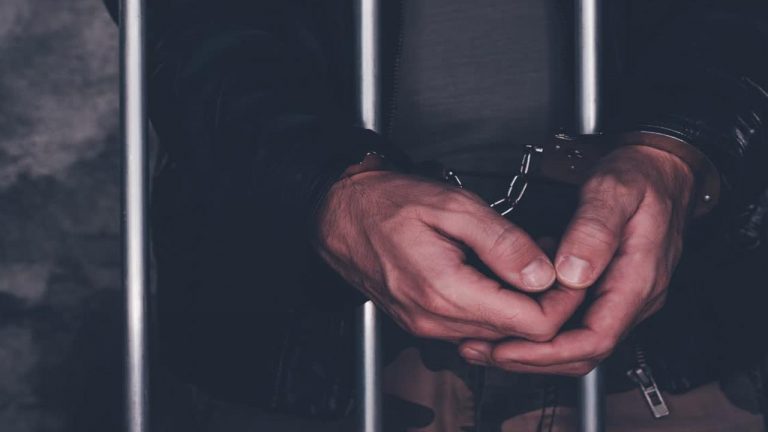 Fraud Case: వీడు మాములోడు కాదు.. 22 ఏళ్లుగా బ్యాంకు అధికారులకు పంగనామాలు