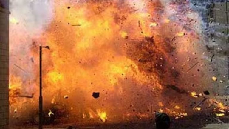 Bomb Making: యూట్యూబ్‌ చూసి బాంబులు తయారు చేసిన పిల్లలు..చివరకి.?