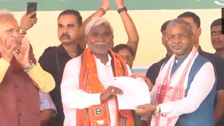 Champai Soren: కమలం గూటికి చేరిన జార్ఖండ్ మాజీ సీఎం చంపై సోరెన్