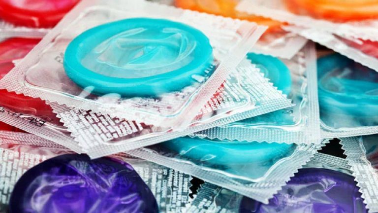 Condom Use: యూరోపియన్ టీనేజర్లలో తగ్గుతున్న కండోమ్ వాడకం.. డబ్యూహెచ్‌ఓ ఆందోళన..