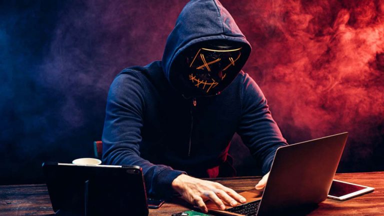 Siddipet Crime: చేర్యాలలో సైబర్‌ మోసం.. పోలీసుల పేరుతో 30 వేలు కాజేసిన కేటుగాళ్ళు