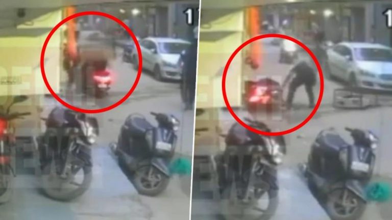 Delhi: విషాదం.. పై అంతస్తు నుంచి ఏసీ పడి యువకుడు మృతి