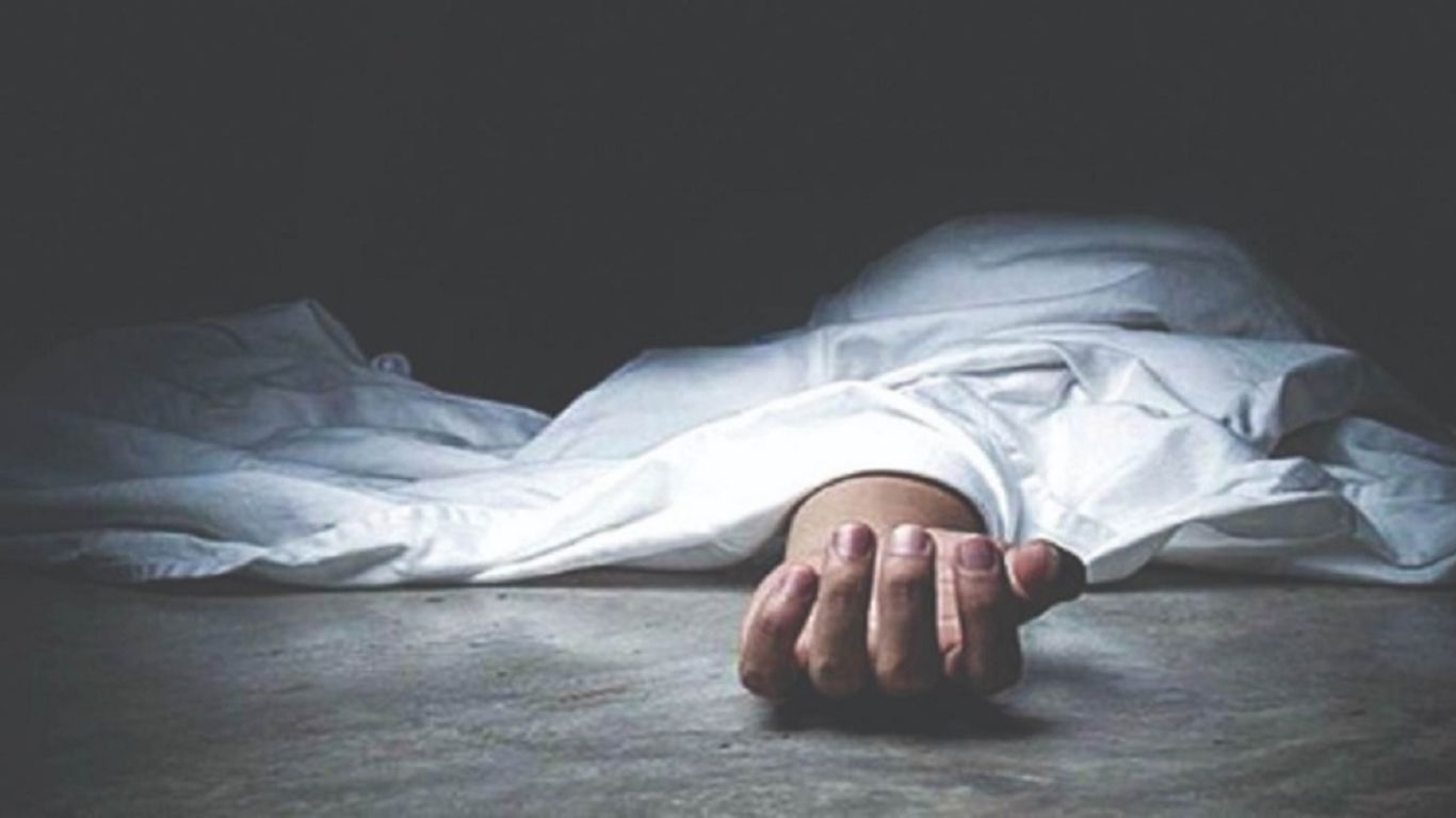 Robbery: దొంగతనానికి వెళ్లి మరణించిన యువకుడు.. శవాన్ని రహస్యంగా పాతిపెట్టిన స్నేహితులు..