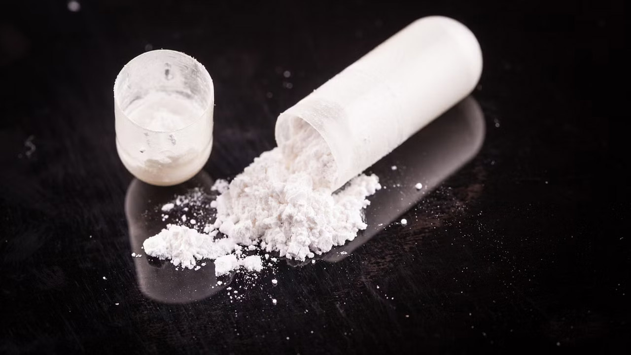 Drug Smuggler: కడుపులో 63 డ్రగ్స్ క్యాప్సూల్స్.. ఢిల్లీ ఎయిర్ పోర్టులో పట్టుబడ్డ స్మగ్లర్