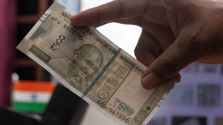 Fake Currency: నకిలీ కరెన్సీ గ్యాంగ్‌కు చెక్‌ పెట్టిన పోలీసులు