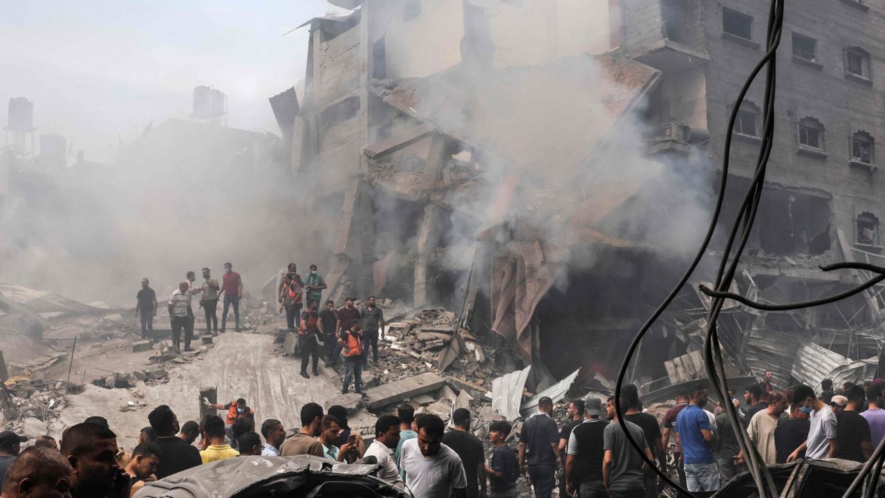 Gaza News: గాజాలో దారుణం.. ఒకే కుటుంబానికి చెందిన 18 మంది మృతి!