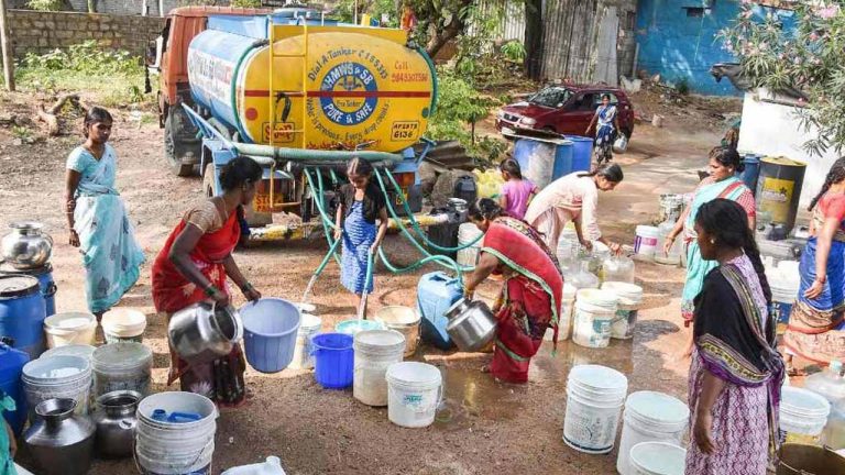 Water Supply: ట్యాంకర్ల ద్వారా నీటి సరఫరా చేయండి.. జలమండలి ఆదేశం..