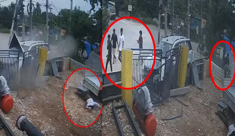 Jeedimetla Accident: ప్రాణం తీసిన అతివేగం.. కారు ఢీకొట్టడంతో వ్యక్తి స్పాట్ డెడ్..